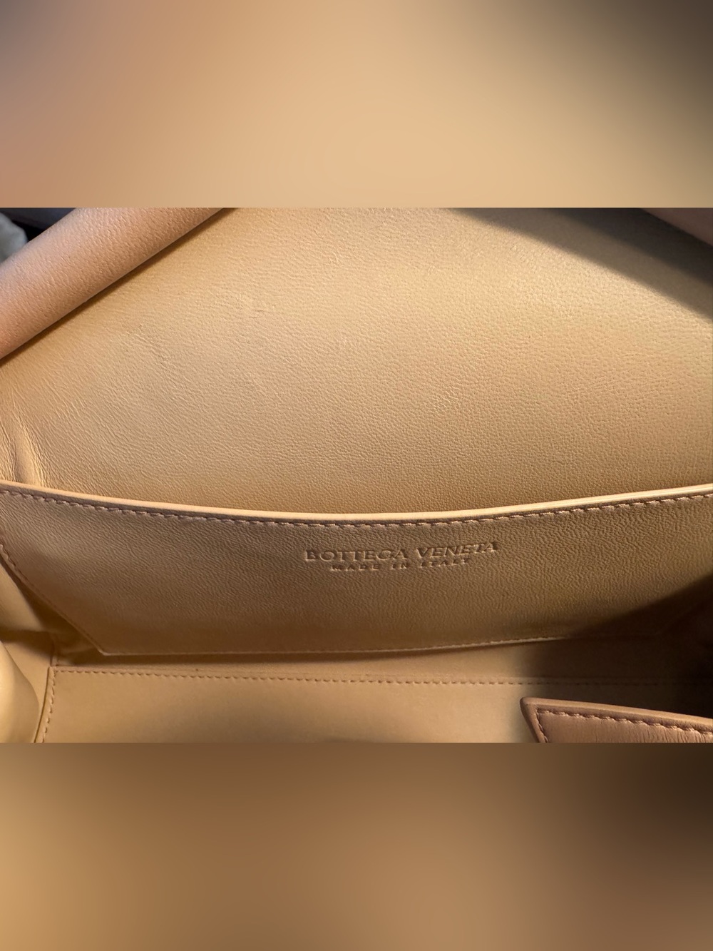 Bottega crème/tan clutch - Picture 12 of 16